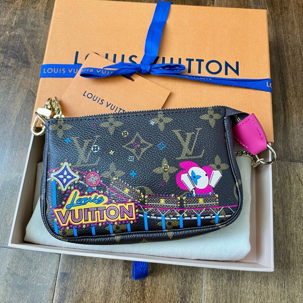 ** SOLD** Louis Vuitton Mini Accessoires Vivienne